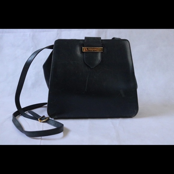 VINTAGE Authentic Salvatore Ferragamo Leather Buckle Shoulder Purse ! - Picture 2 of 8